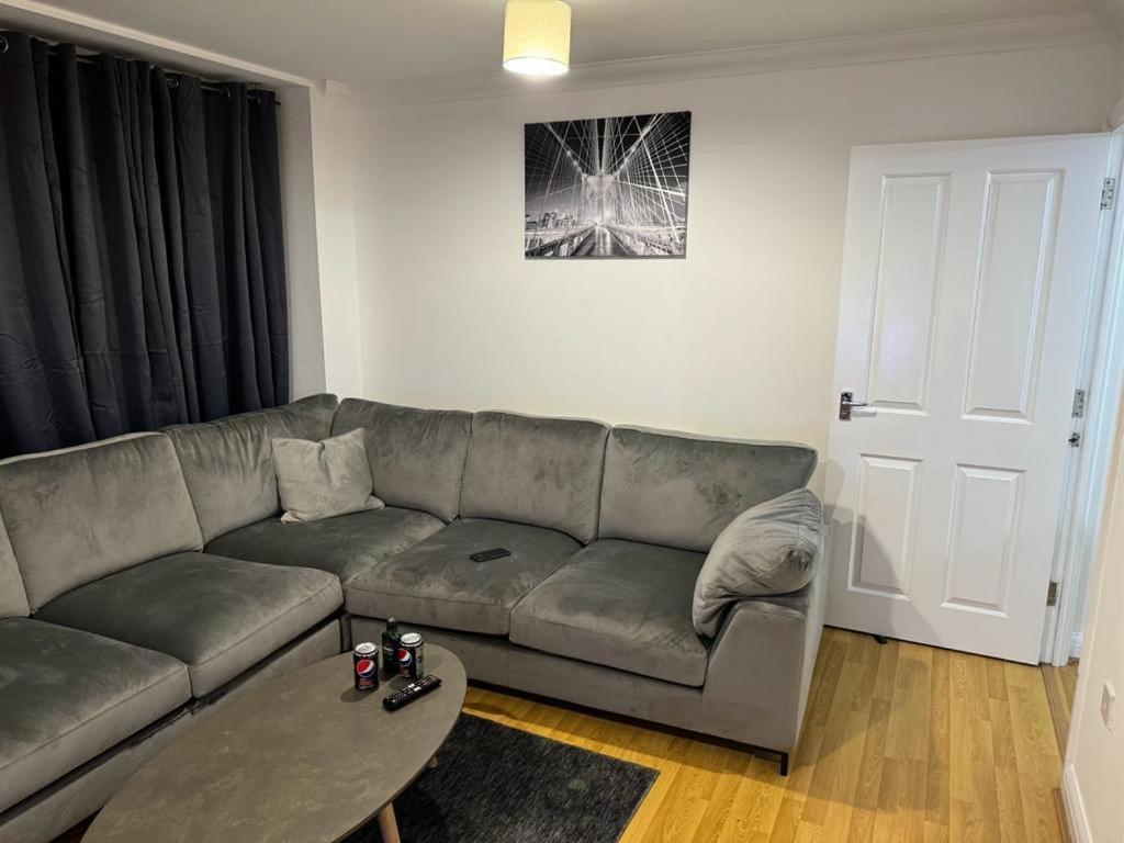 Luxury Apartments Dagenham Exterior foto